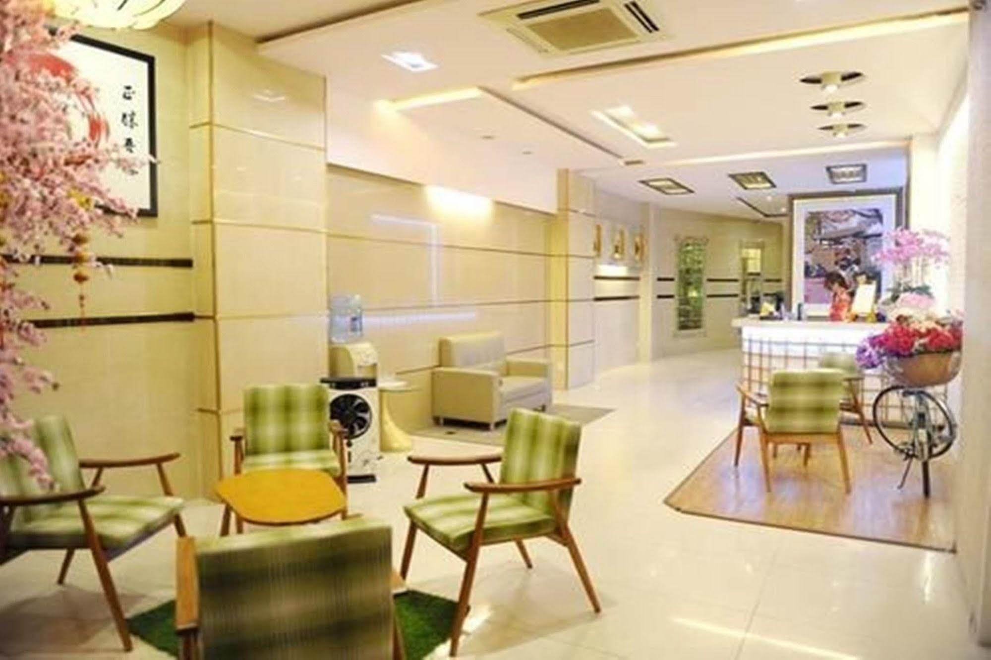 Thuy Sakura Hotel & Serviced Apartment Ho Chi Minh City Exterior photo